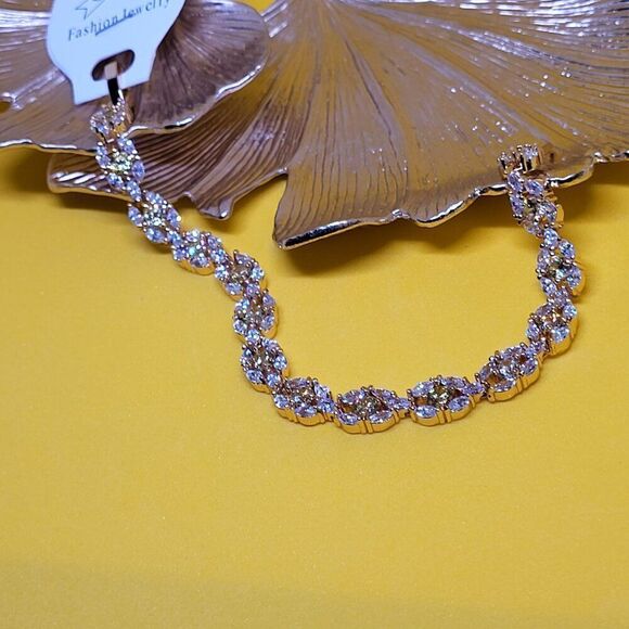 Elite, 8.00 ctw, Genuine Yellow & White Sapphire, 14k White Gold filled Bracelet - Picture 7 of 9